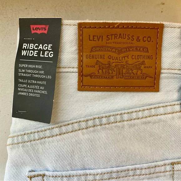 Levi’s | Ribcage Wide Leg Jeans - Picture 14 of 15